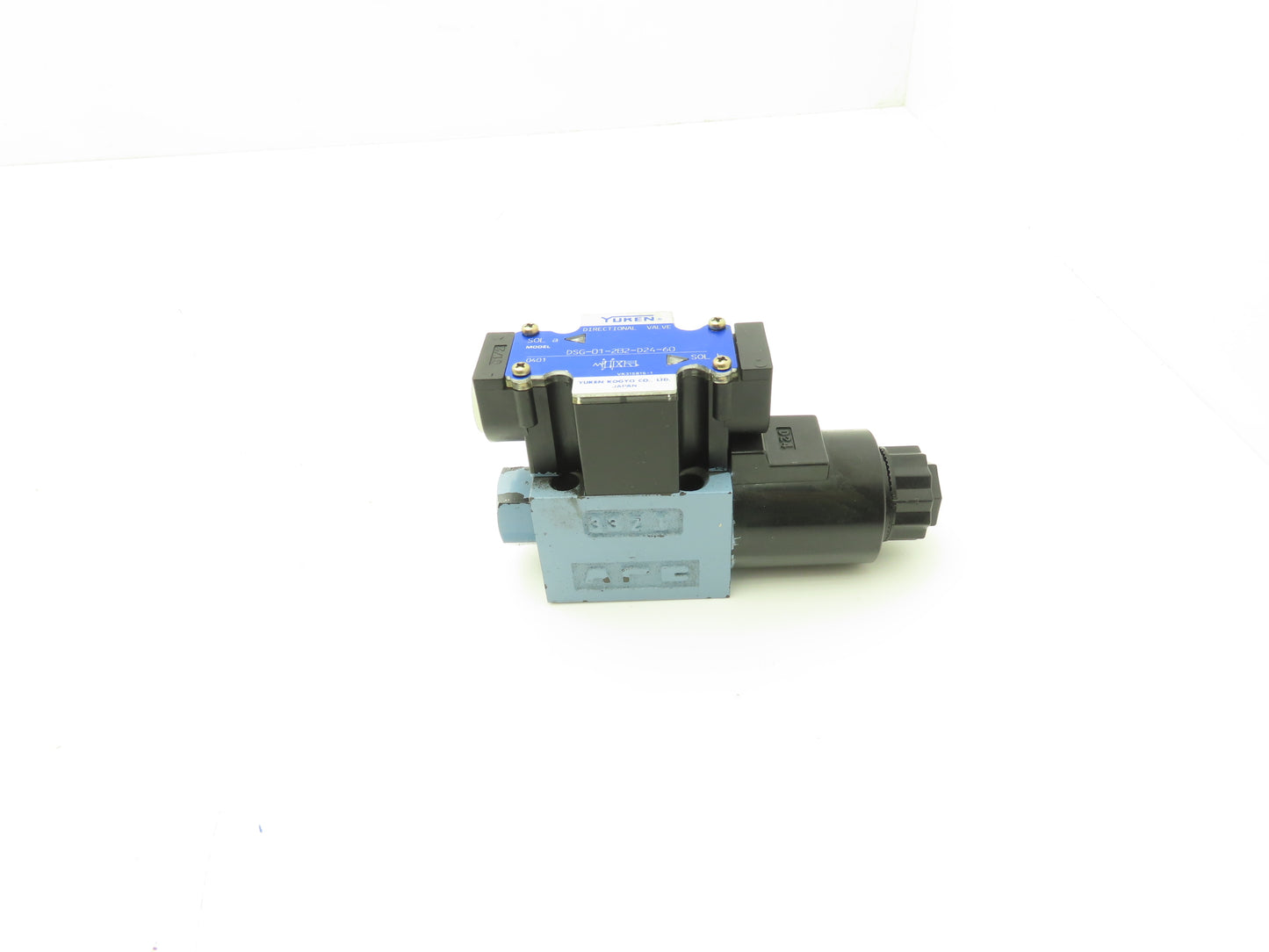 Yuken DSG-01-2B2-D24-60 Hydraulic Directional Valve Solenoid Single Acting