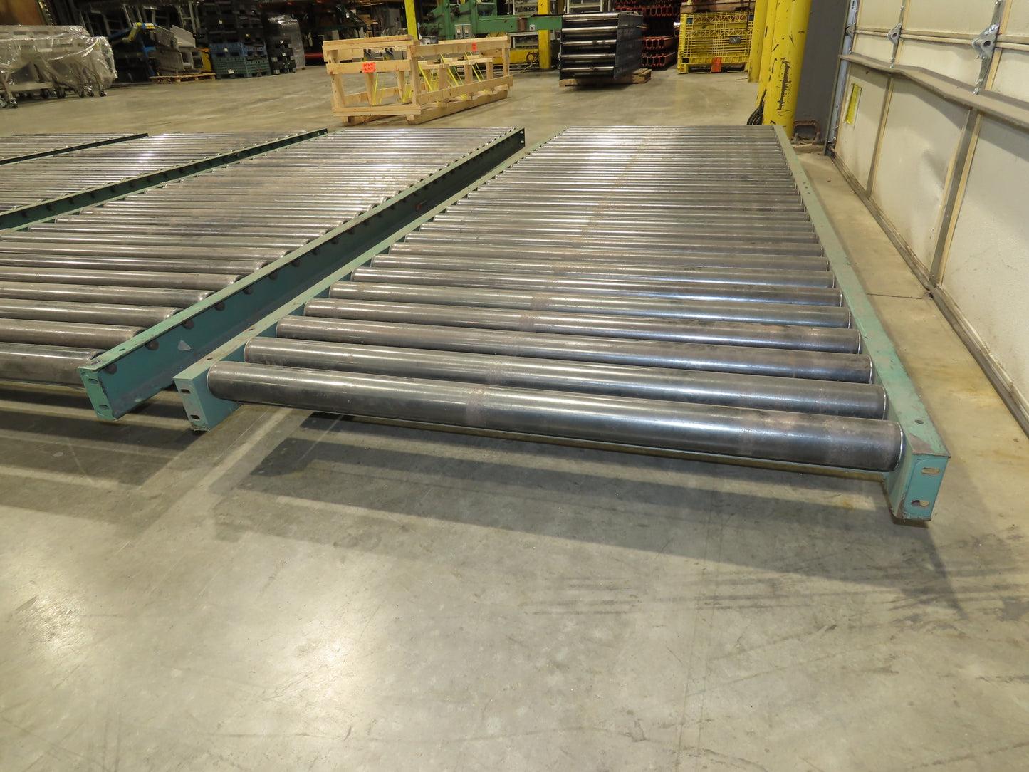 Roach 45"x 10' Gravity Roller Pallet Conveyor 2.5" Roller 42"BF 4-Sections 40'L