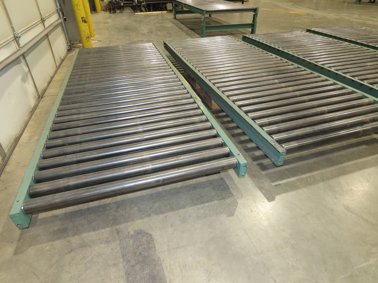 Roach 45"x 10' Gravity Roller Pallet Conveyor 2.5" Roller 42"BF 4-Sections 40'L
