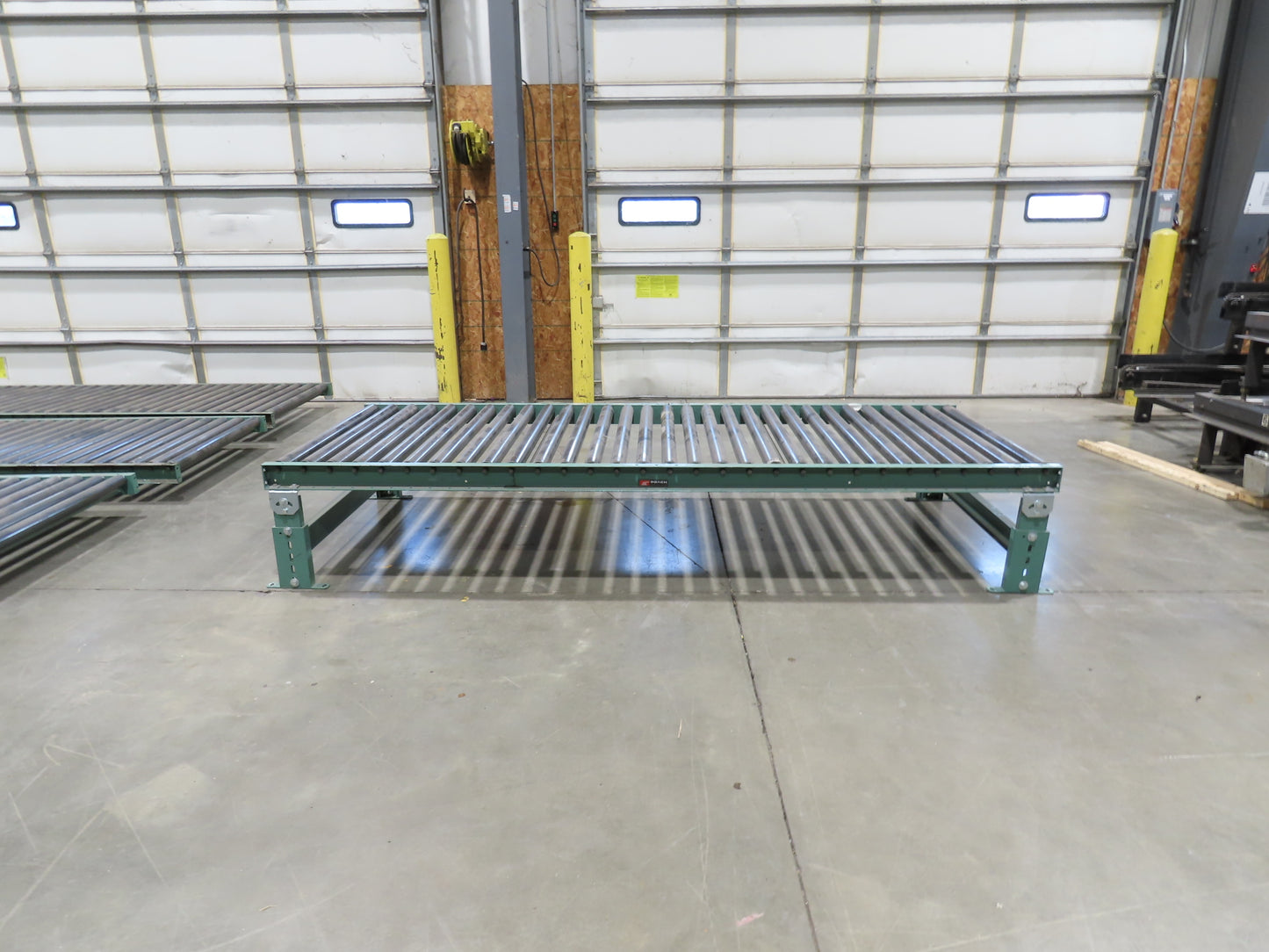 Roach 46"x 10' Gravity Roller Pallet Conveyor 2.5" Roller 43"BF Adj Height