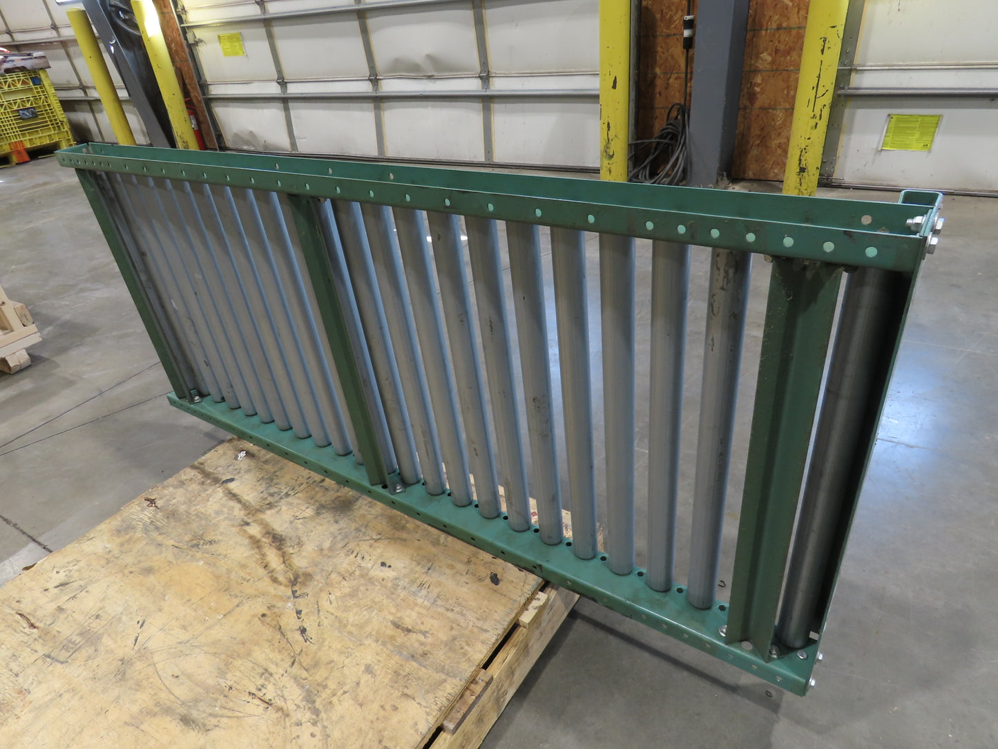 30"x 6' Gravity Roller Conveyor 1.9" Roller 27"BF 3"Centers End Section