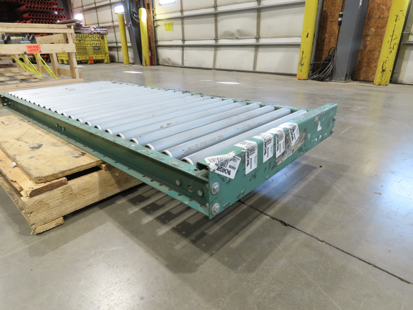 30"x 6' Gravity Roller Conveyor 1.9" Roller 27"BF 3"Centers End Section