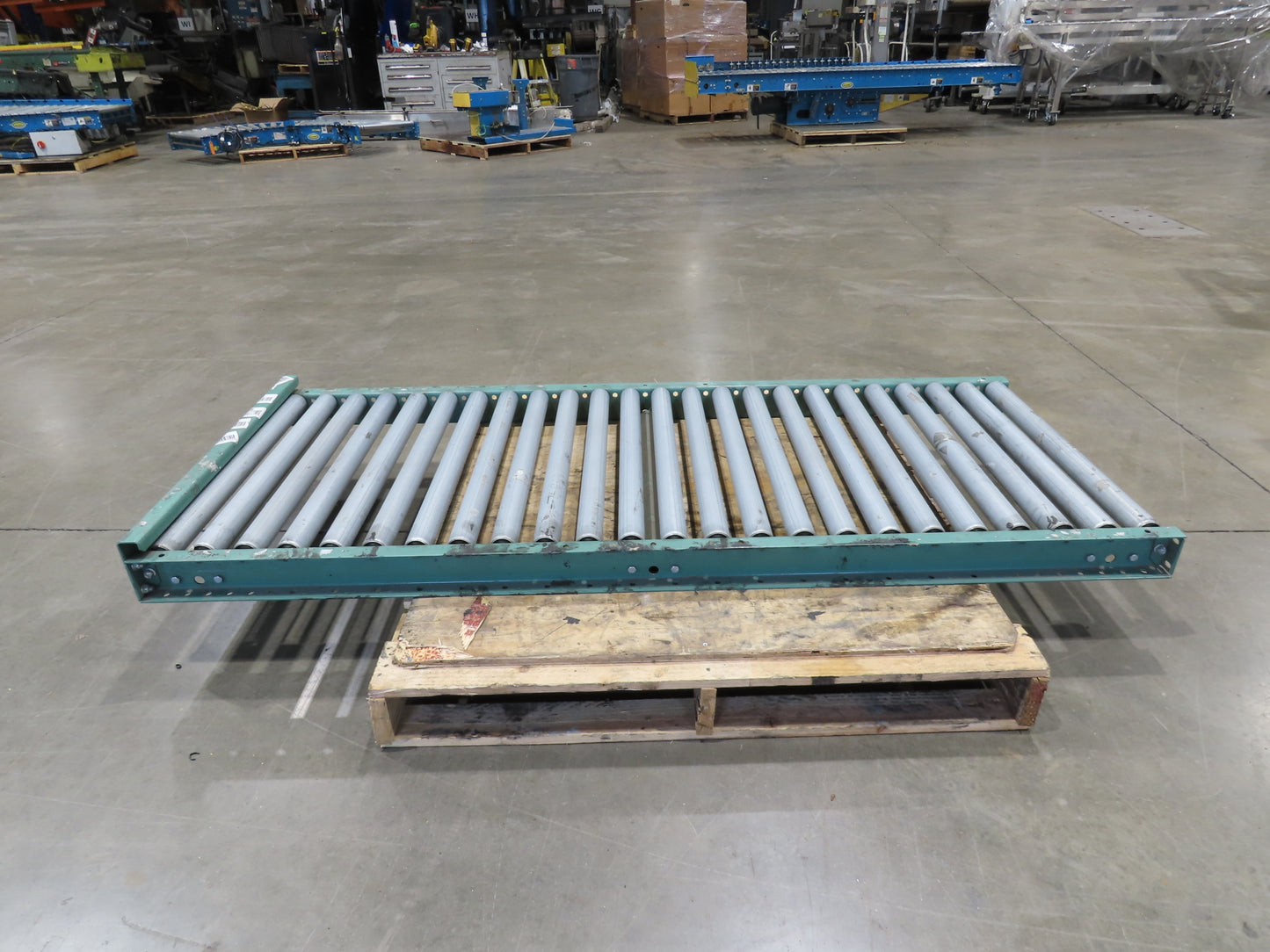 30"x 6' Gravity Roller Conveyor 1.9" Roller 27"BF 3"Centers End Section