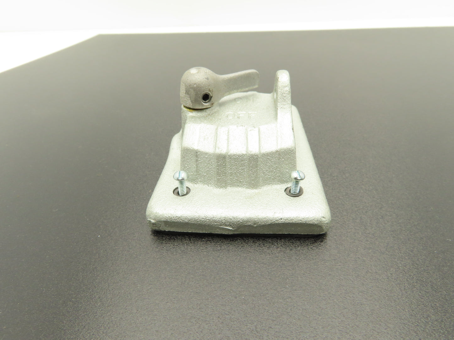 Crouse-Hinds DS185F Raintight Snap Switch Cover Die Cast Iron With Gasket