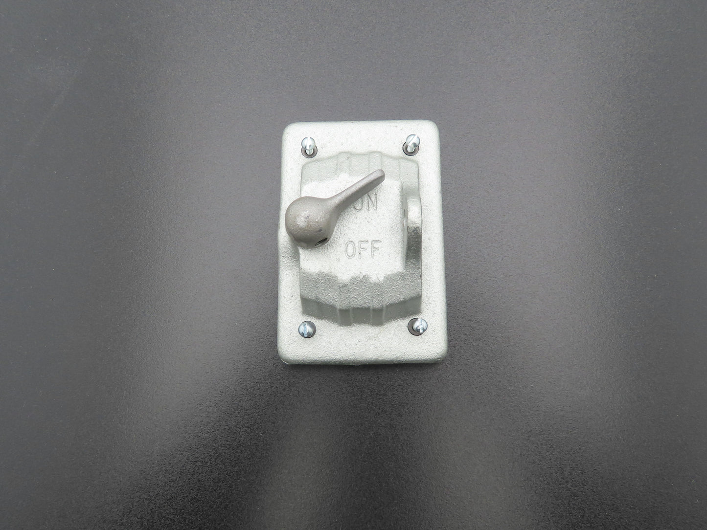 Crouse-Hinds DS185F Raintight Snap Switch Cover Die Cast Iron With Gasket