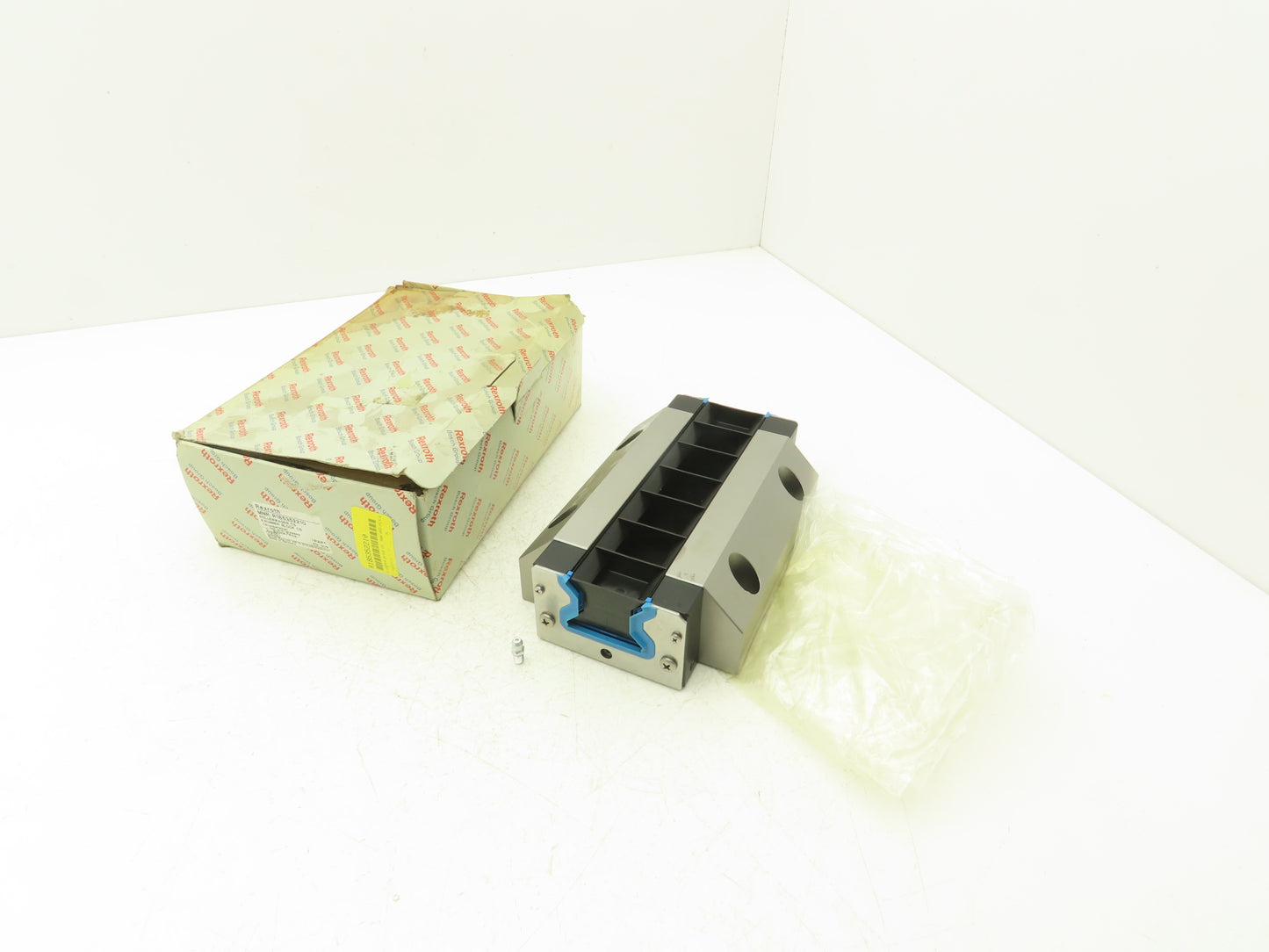 Star Rexroth R185352210 Ball Bearing Runner Linear Rail Block Size 55