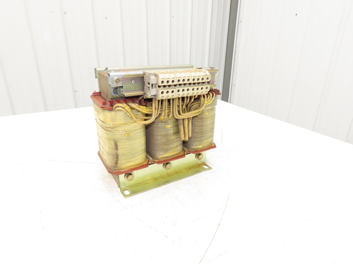 Siemens 6SN1111-0AA00-0BB1 Transformer 21kVA 440/480V Primary 400V Secondary