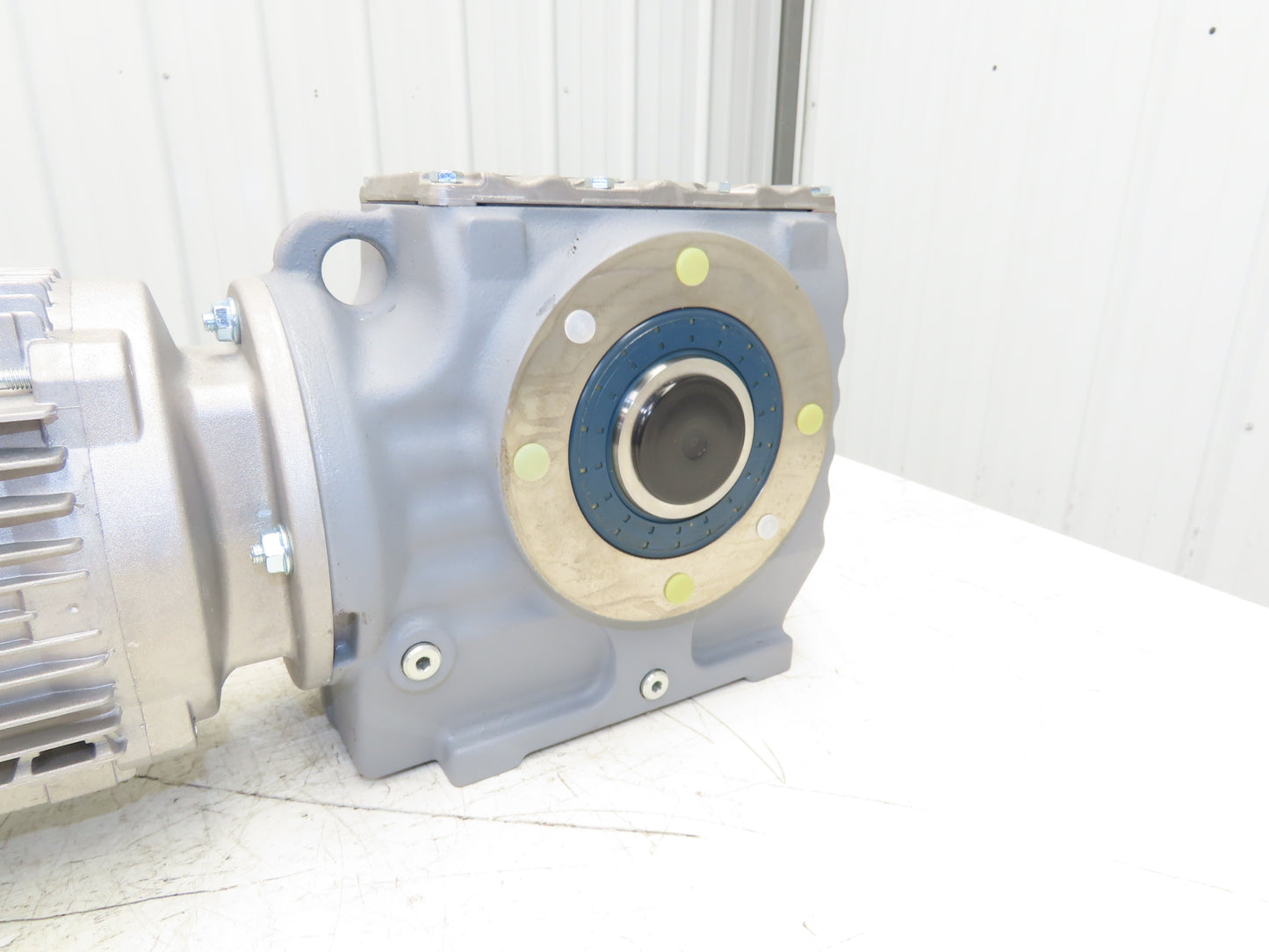 Sew Eurodrive SA67 DRN90L4 Gearmotor 23.22 Ratio 76rpm 2Hp 230/460V Hollow Shaft