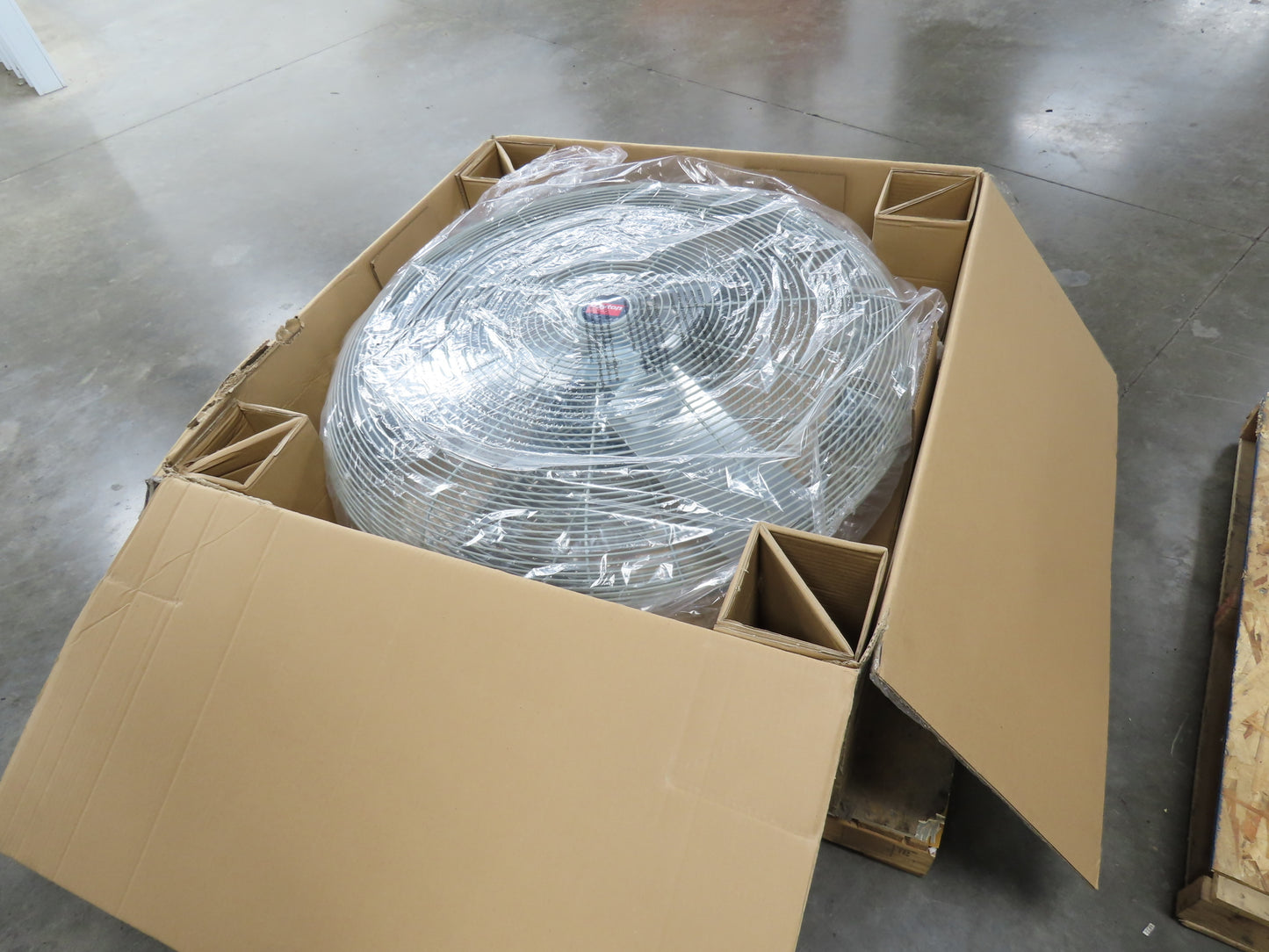 Dayton 3PEH2D Standard Duty Industrial Fan 36" 1/2Hp 208-230/460V 3Ph 1100RPM