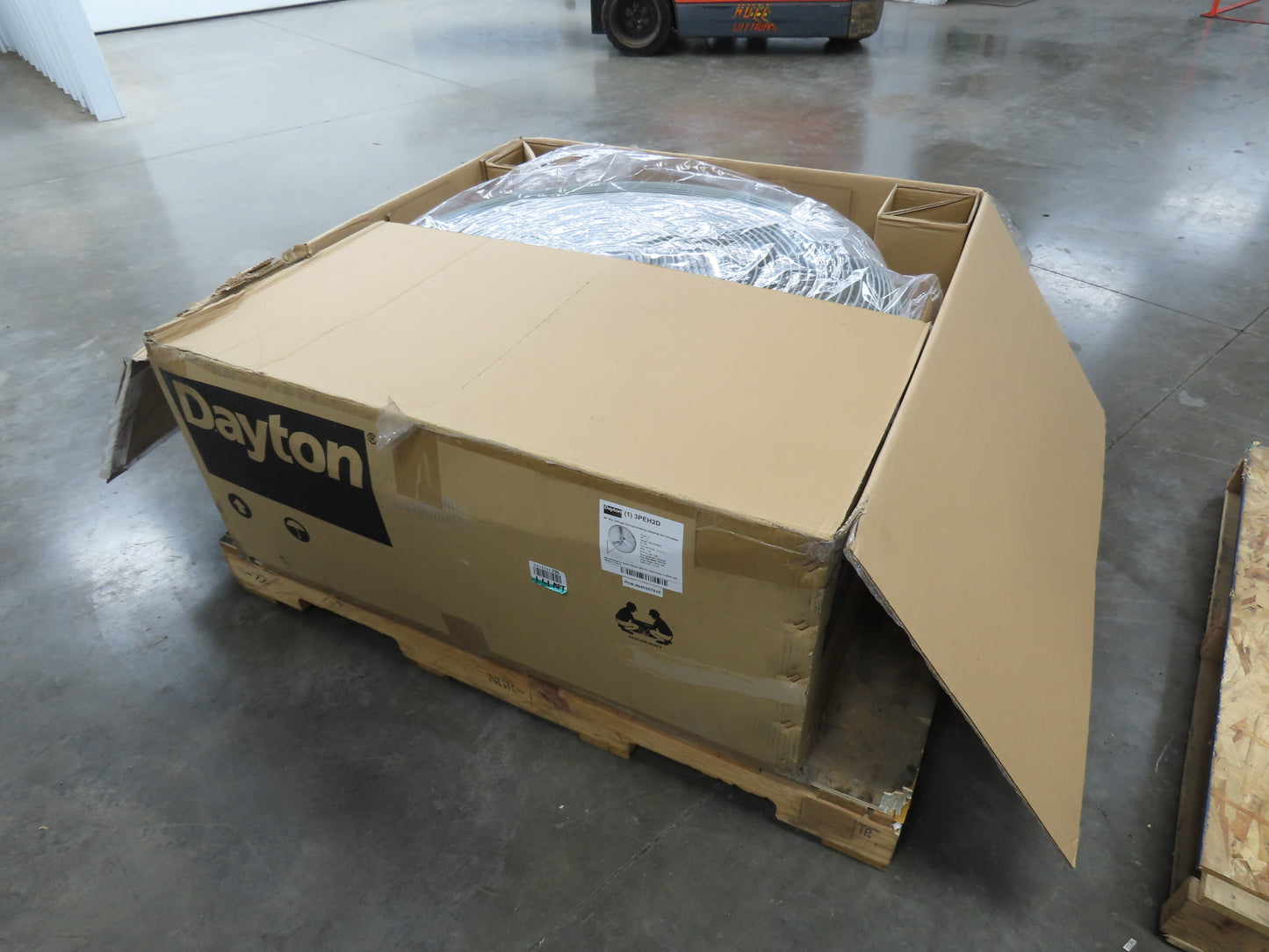 Dayton 3PEH2D Standard Duty Industrial Fan 36" 1/2Hp 208-230/460V 3Ph 1100RPM