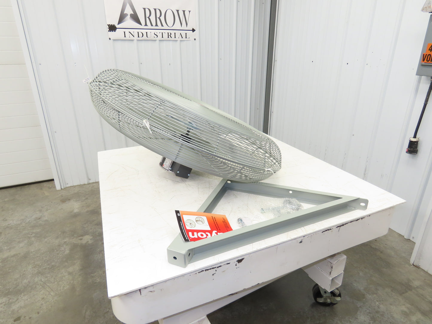 Dayton 3PEH2D Standard Duty Industrial Fan 36" 1/2Hp 208-230/460V 3Ph 1100RPM