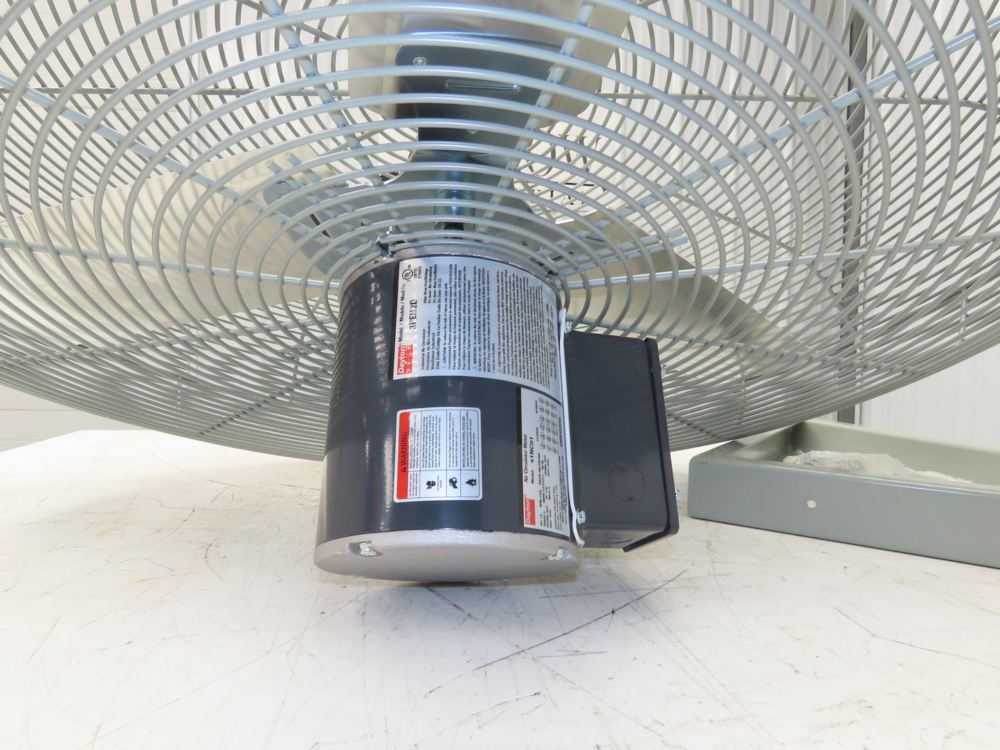 Dayton 3PEH2D Standard Duty Industrial Fan 36" 1/2Hp 208-230/460V 3Ph 1100RPM