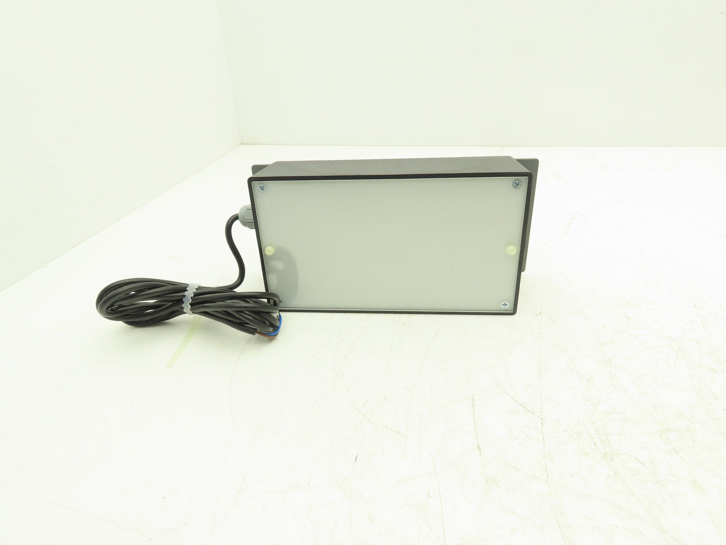 Marl 054-906-22-50 LED Bulkhead 10 Lights Low Intensity Yellow 24VDC Lot of 4