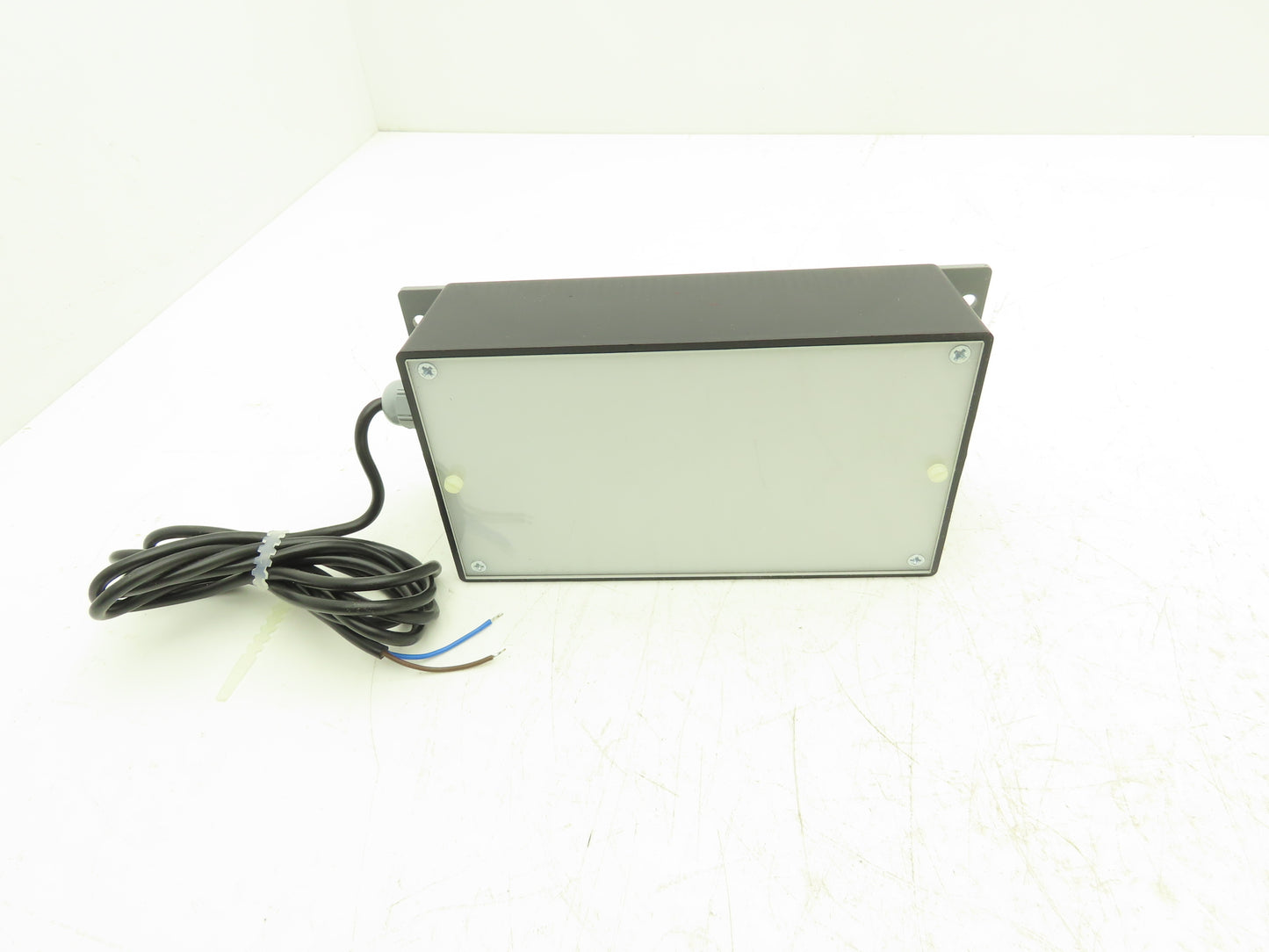 Marl 054-906-22-50 LED Bulkhead 10 Lights Low Intensity Yellow 24VDC Lot of 4