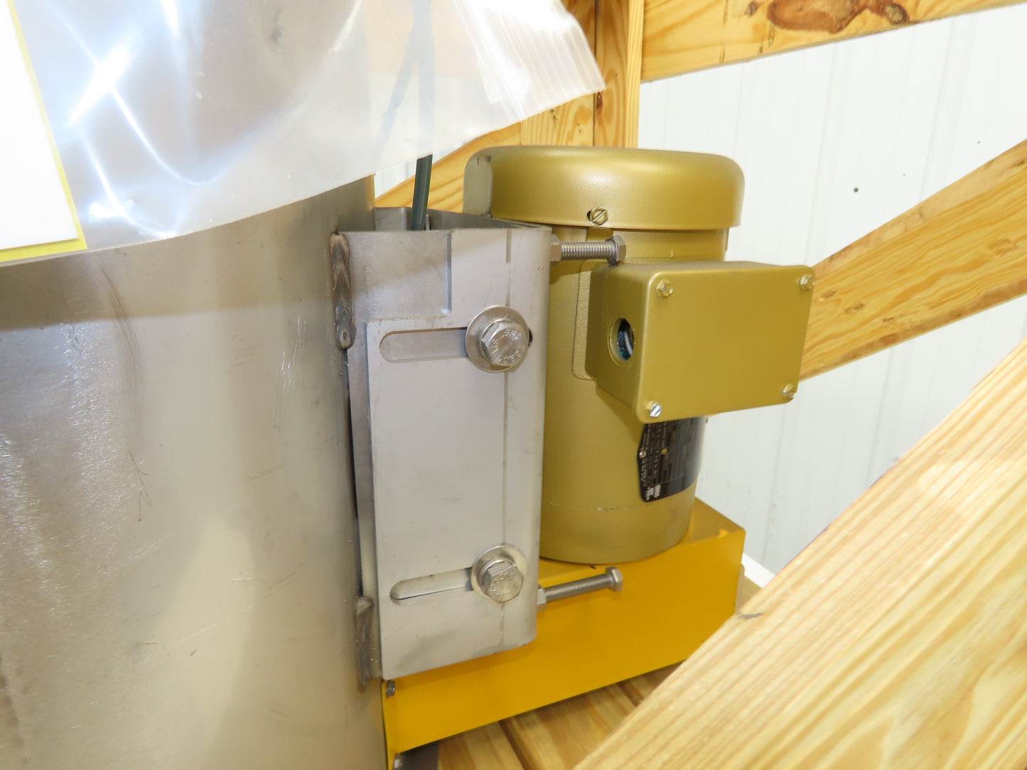 Cincinnati Fan Tubeaxial Fan 15" 2985 RPM 1-1/2Hp 230/460V 3Ph Stainless Belt Dr