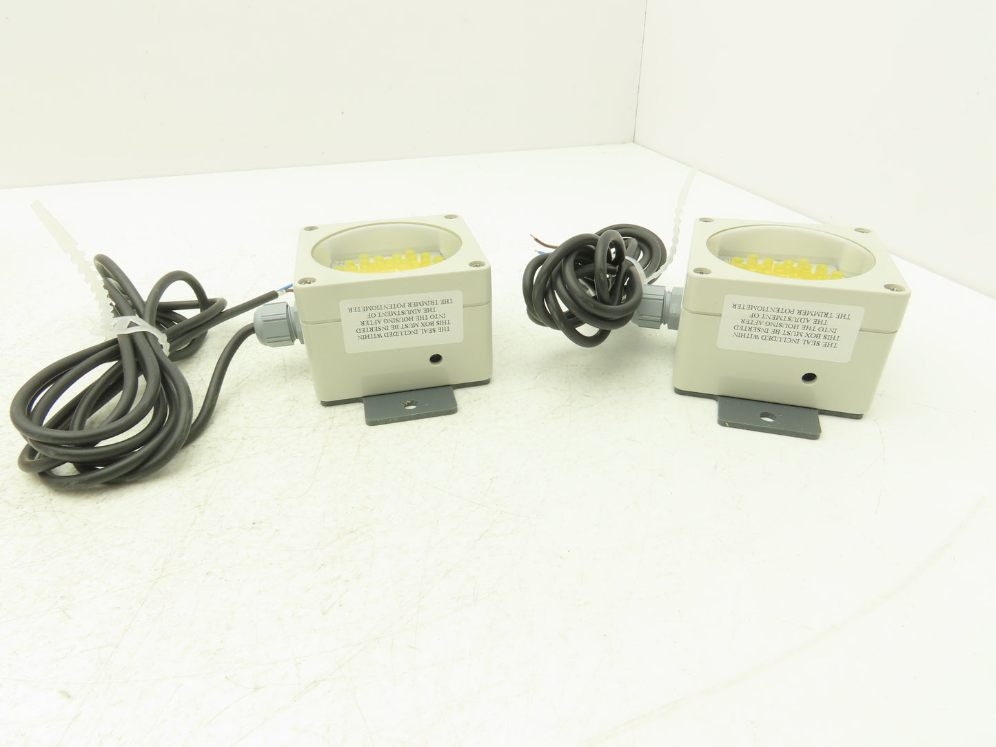 Marl 020-925-22-89 LED Cluster Light Yellow Clear Lens 24VDC W Cable Lot of 2