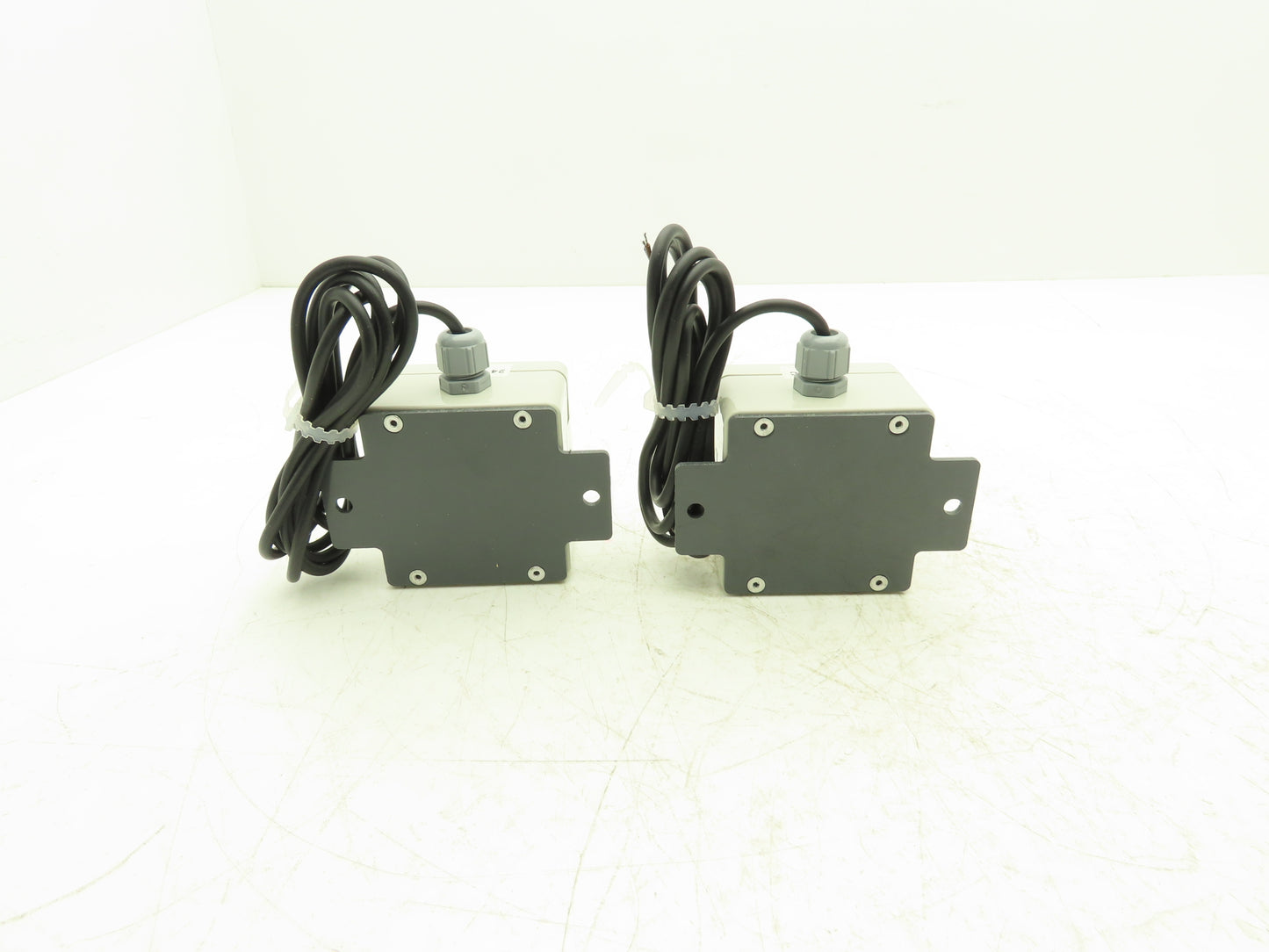 Marl 020-904-22-89 LED Cluster Light Red W Clear Lens 24VDC W Cable Lot of 2