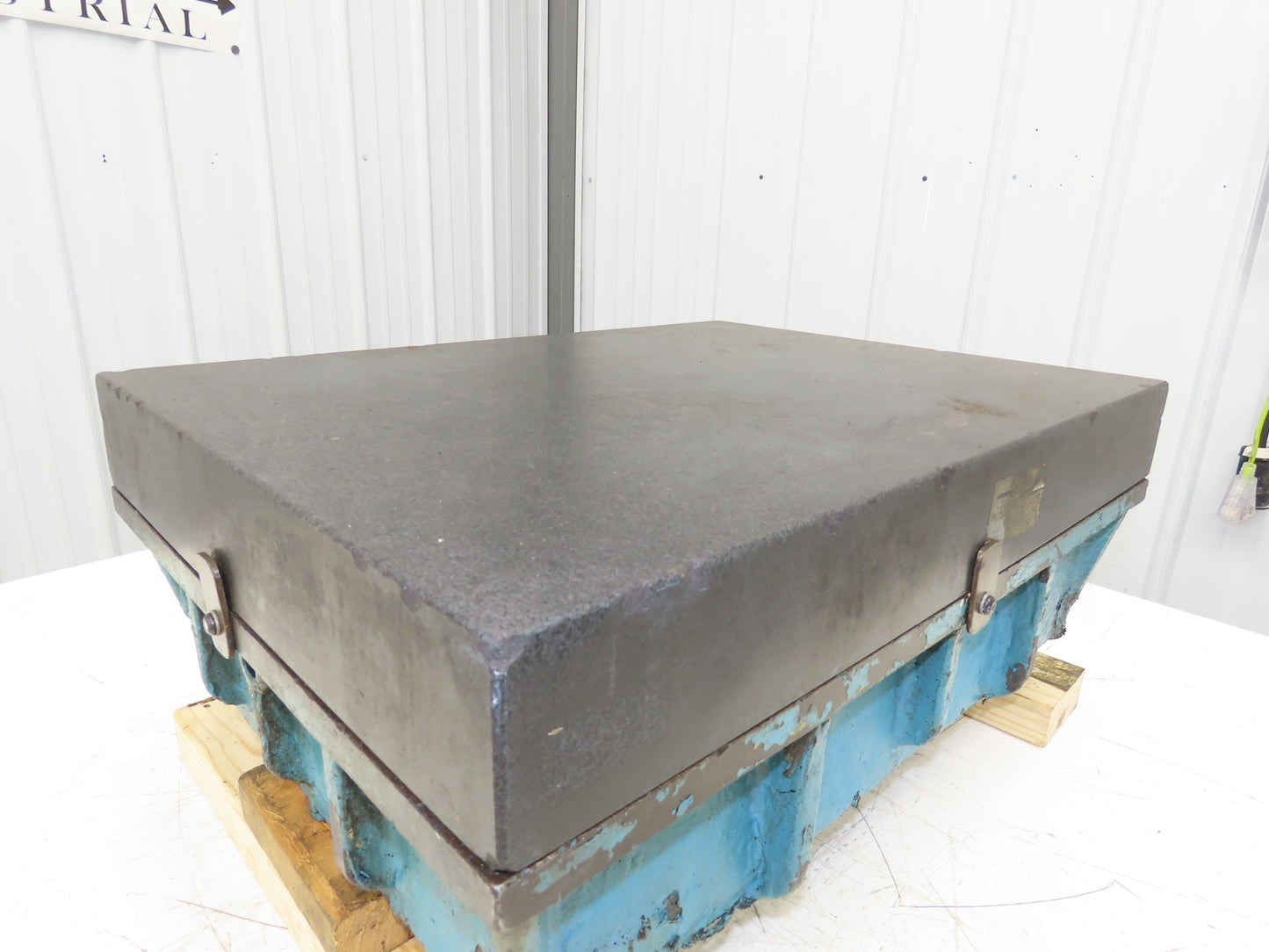 Granite Surface Inspection Plate 24 x 18 x 3" Machinist Cast Iron Metal Top