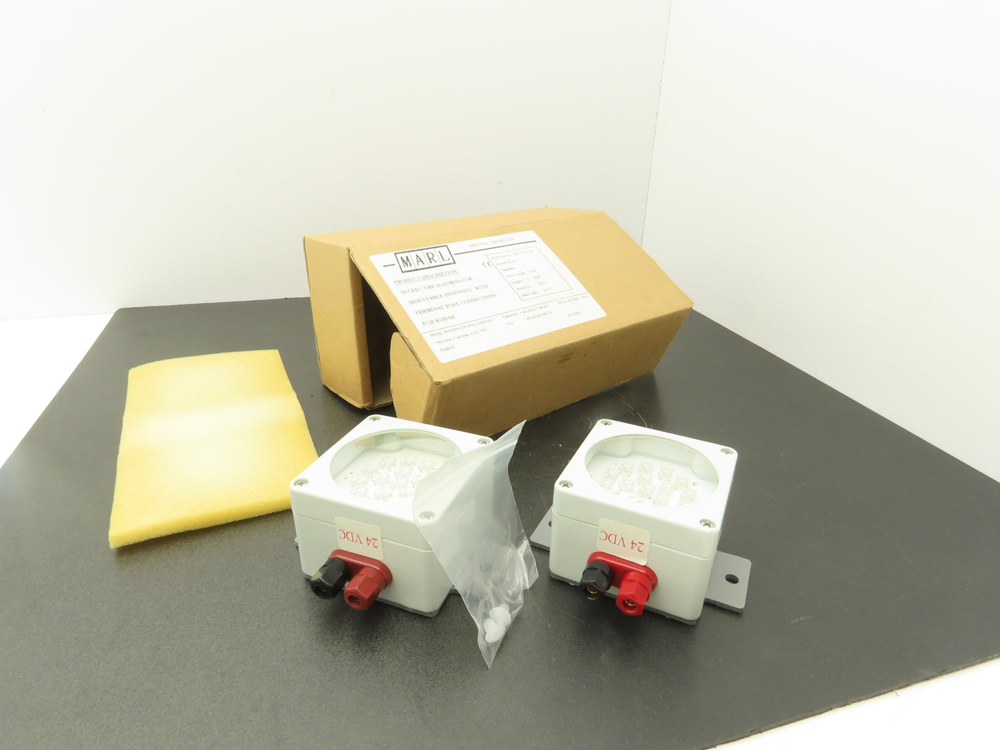 Marl 020-752-22-81 LED Cluster Light White W Clear Lens 24VDC W Cable Lot of 2