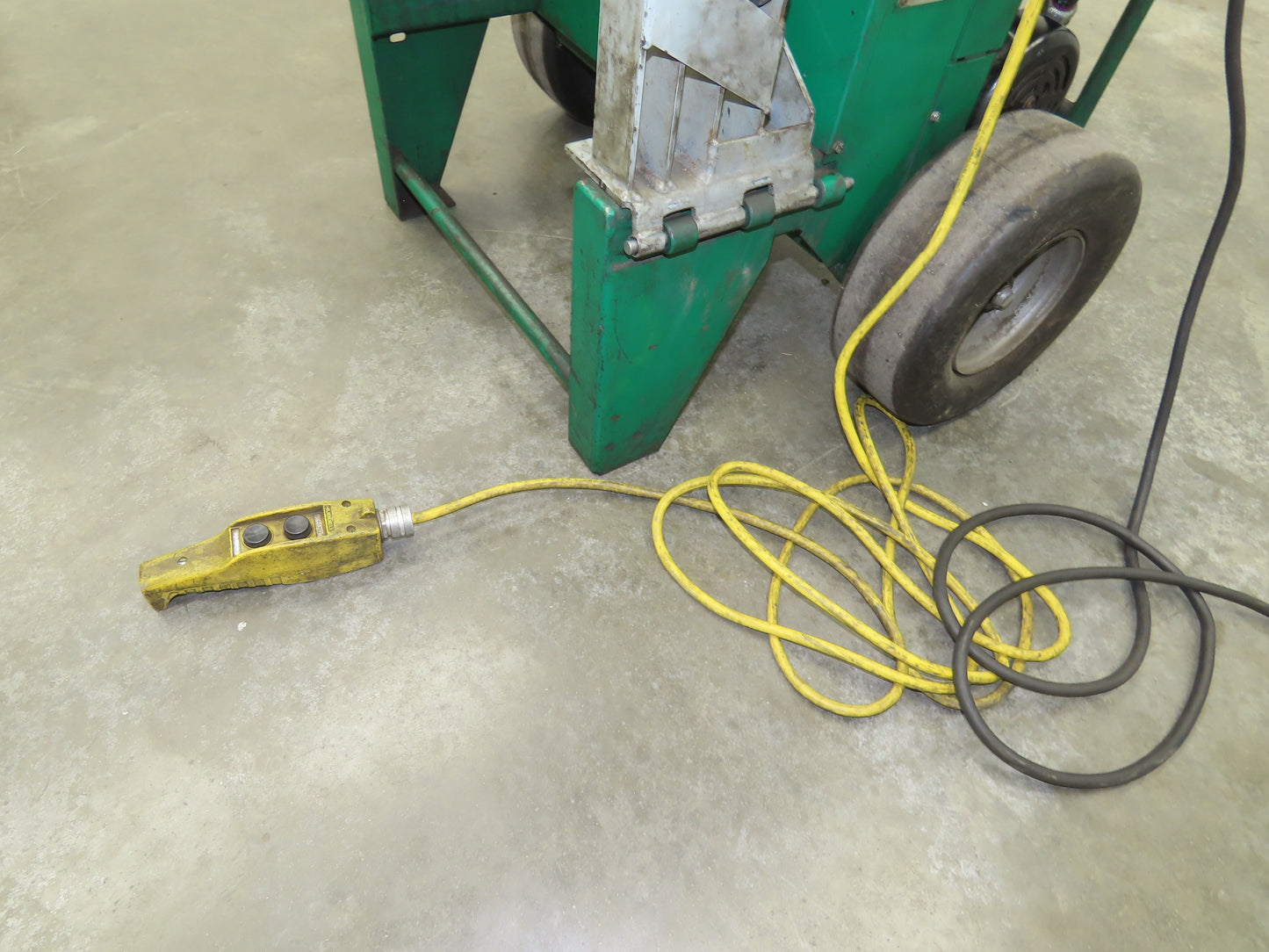 Greenlee 555 Rigid Conduit Bender Corded 120V Electric 1/2-2" Pipe Rigid Shoe