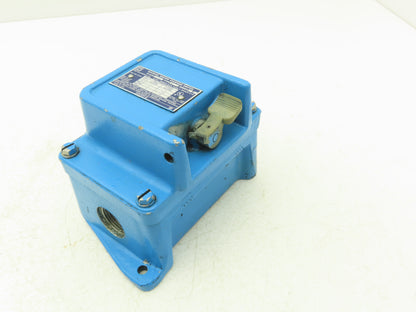 Square D 2510-KR-2H Manual Motor Start Switch Type 4 Watertight 10HP 600V 3PH
