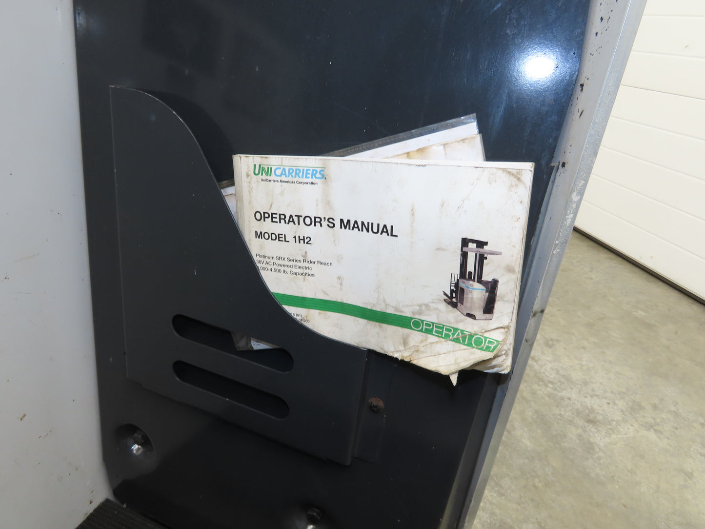 Unicarriers Forklift Stand On 36V Electric Truck 3500lbs 5976.3h Side Shift