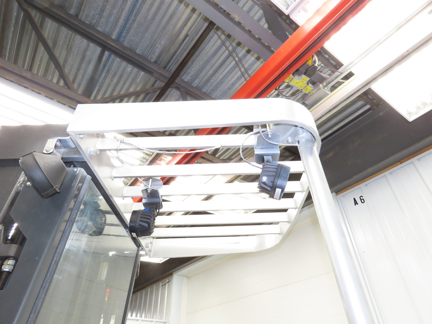 Unicarriers Forklift Stand On 36V Electric Truck 3500lbs 5976.3h Side Shift