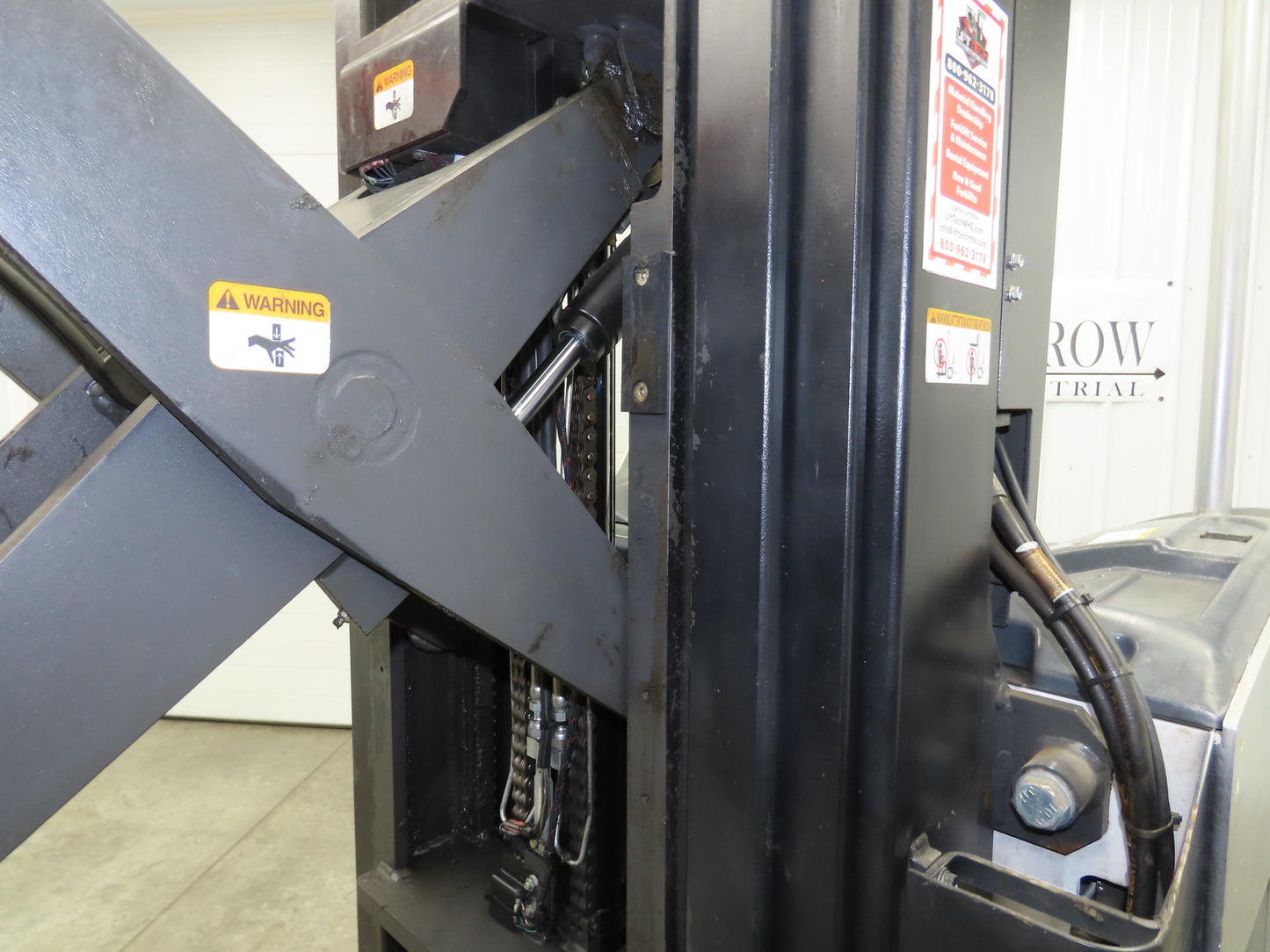 Unicarriers Forklift Stand On 36V Electric Truck 3500lbs 5976.3h Side Shift