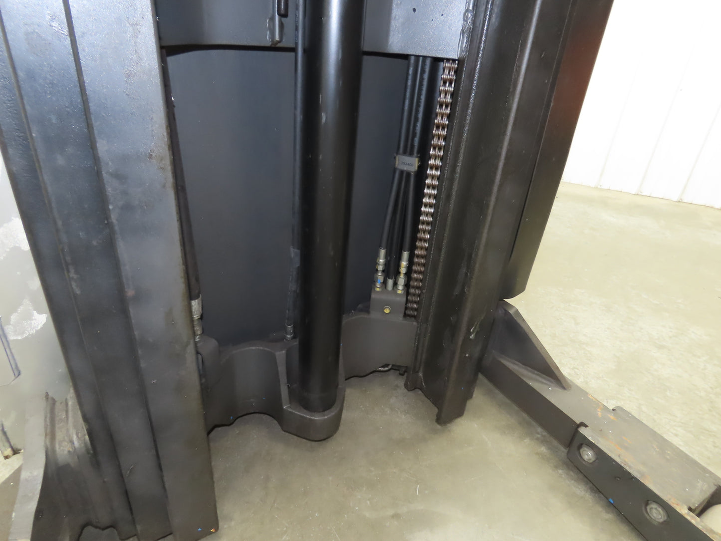 Unicarriers Forklift Stand On 36V Electric Truck 3500lbs 5976.3h Side Shift