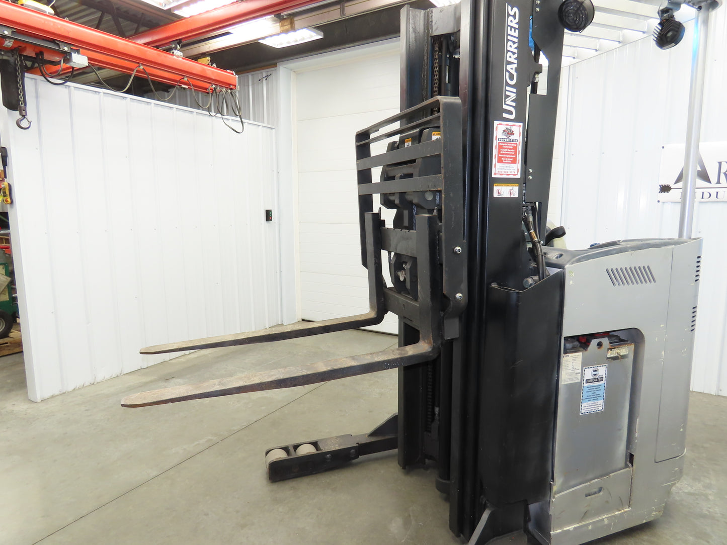 Unicarriers Forklift Stand On 36V Electric Truck 3500lbs 5976.3h Side Shift