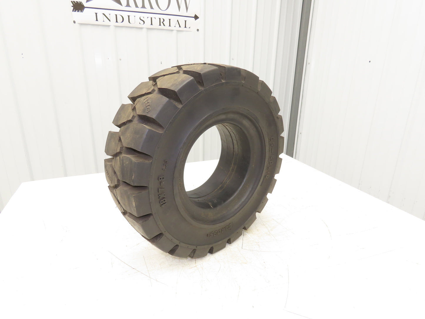GS-Solid 18X7-8 4.33 Forklift Tire Resilient Solid Traction Black