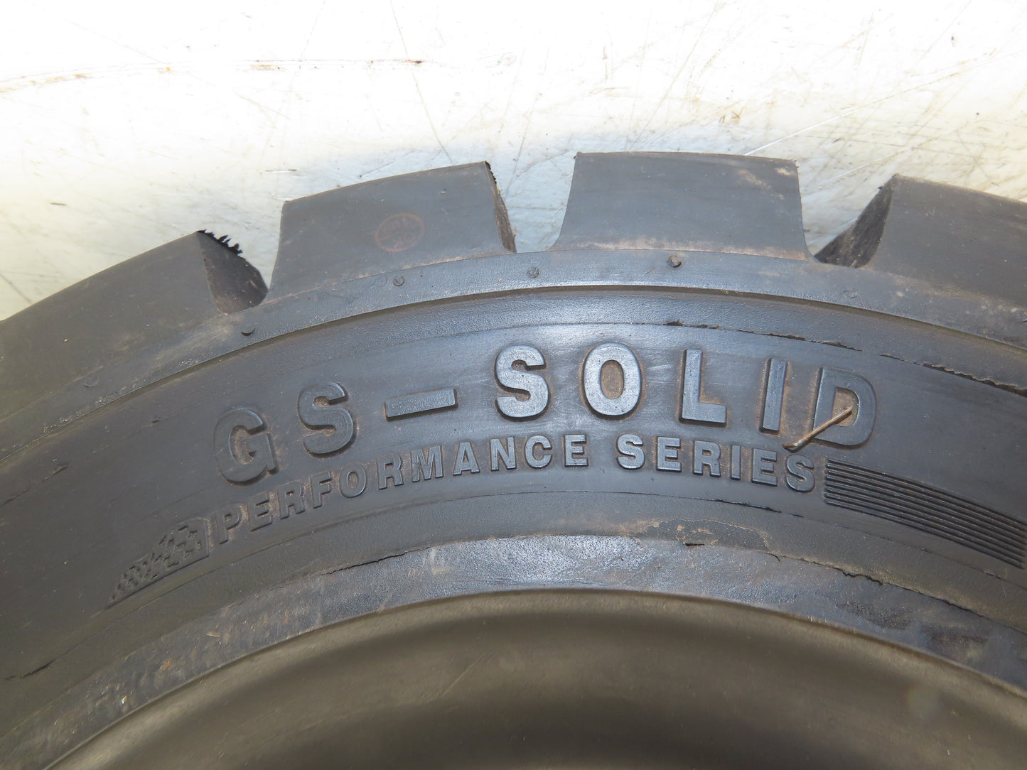 GS-Solid 18X7-8 4.33 Forklift Tire Resilient Solid Traction Black
