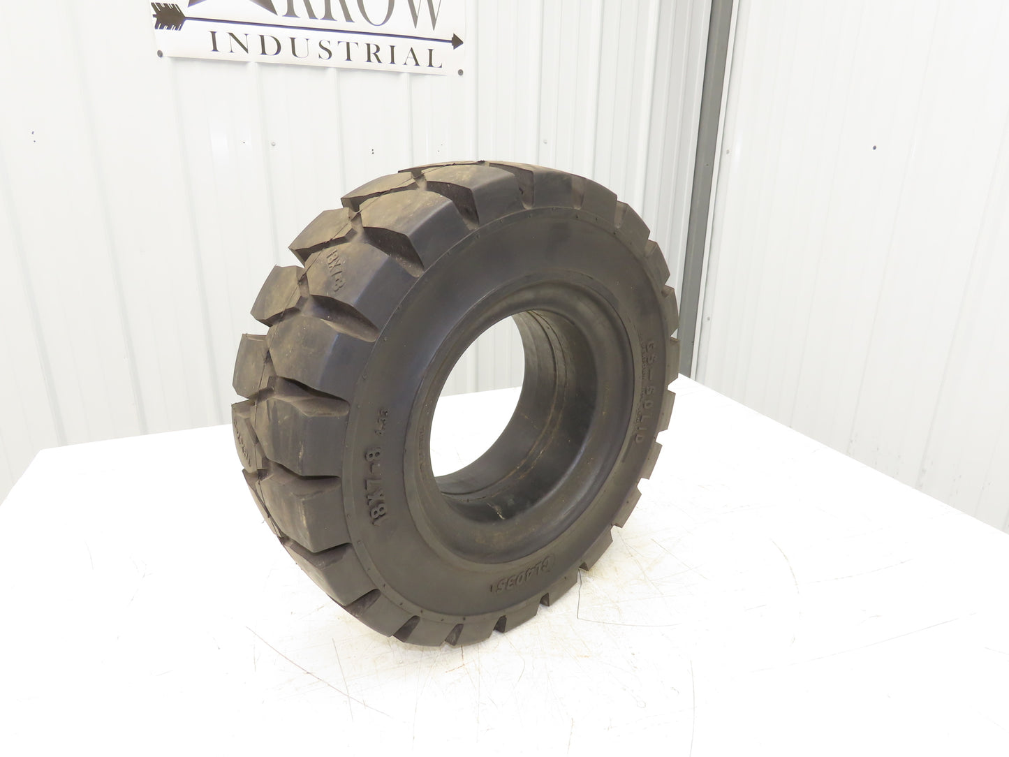 GS-Solid 18X7-8 4.33 Forklift Tire Resilient Solid Traction Black