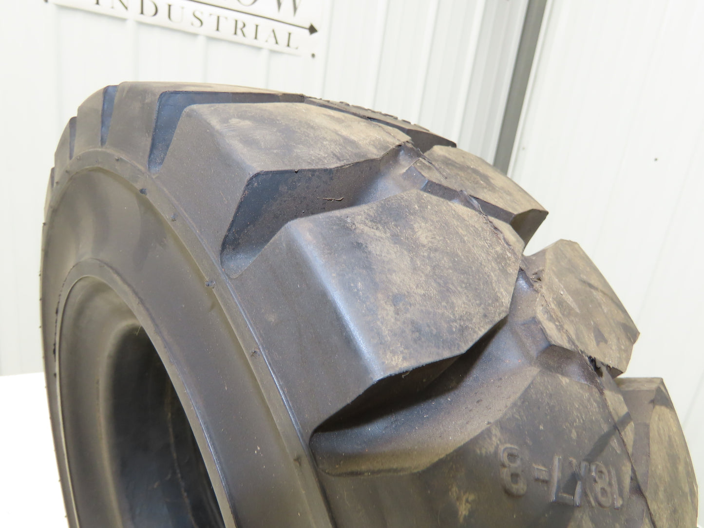 GS-Solid 18X7-8 4.33 Forklift Tire Resilient Solid Traction Black
