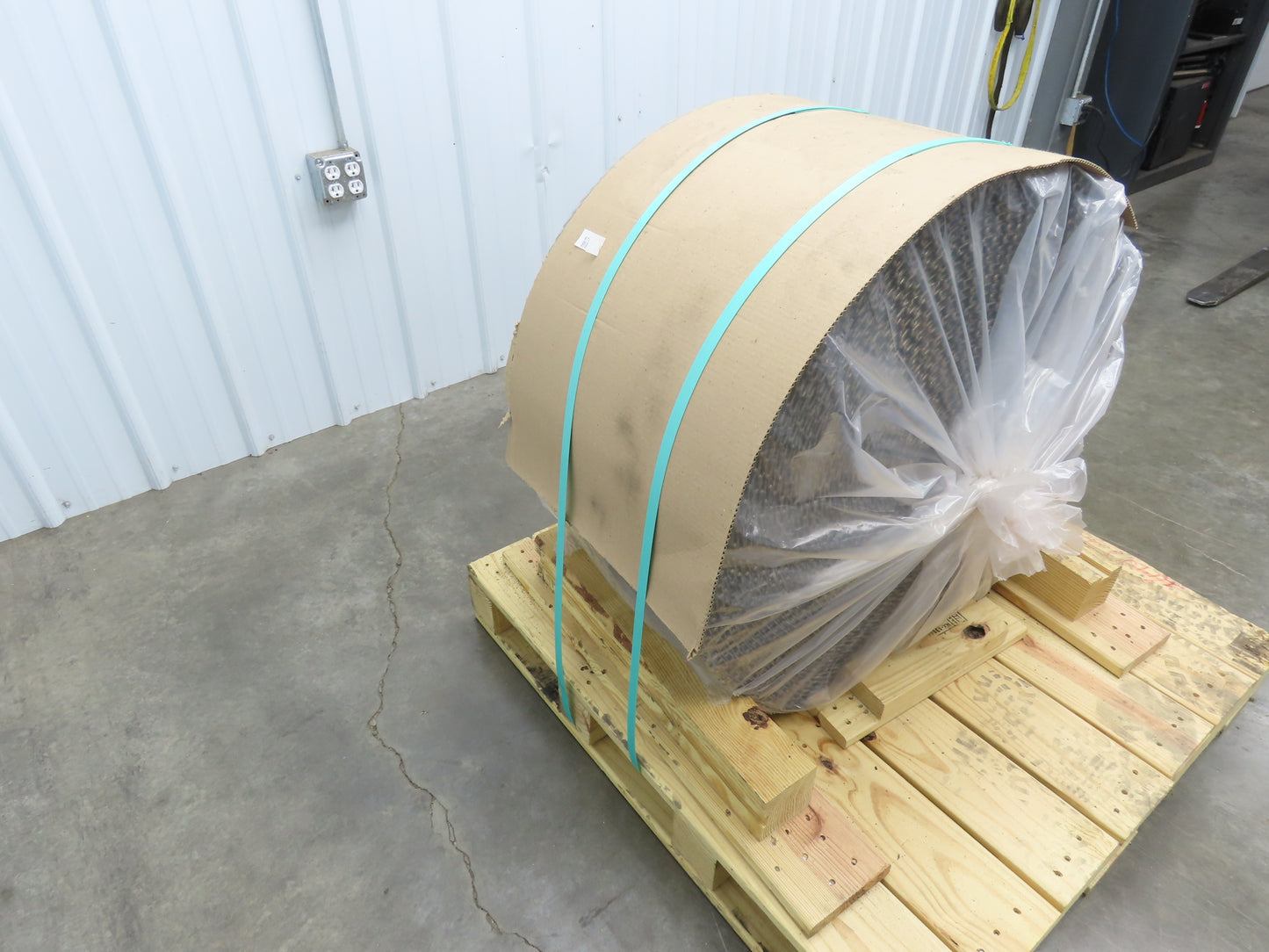 Cambridge T314-18 FBFS Stainless Wire Mesh Furnace Flat Conveyor Belt 18"x 140'