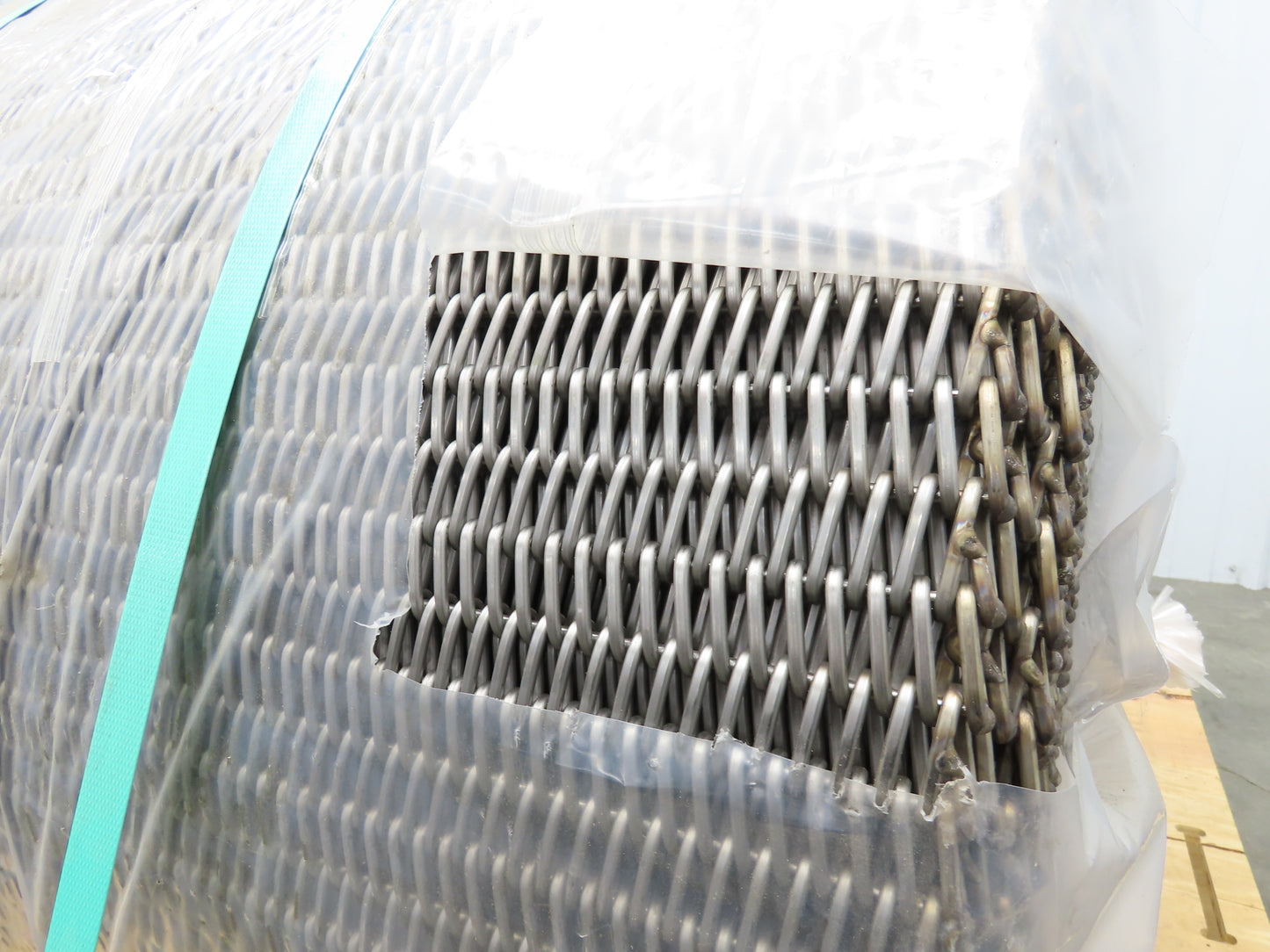 Cambridge T314-24 FBFS Stainless Wire Mesh Furnace Flat Conveyor Belt 24"x 150'