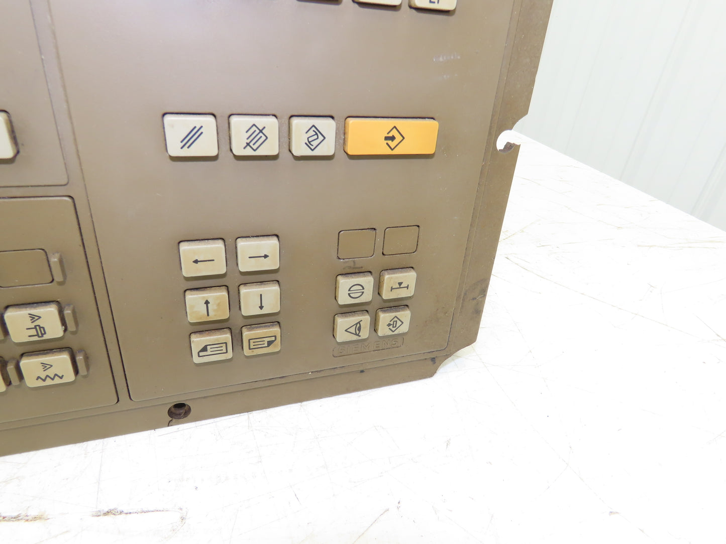 Siemens 6FC3241-0AA-Z Sinumarik 810 T Operator Interface Panel 24V