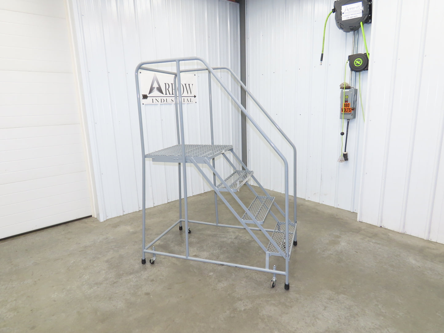 Uline H-1082-20 Rolling Ladder 4 Step 20" Work Platform 40" Top Step 450lbs Cap