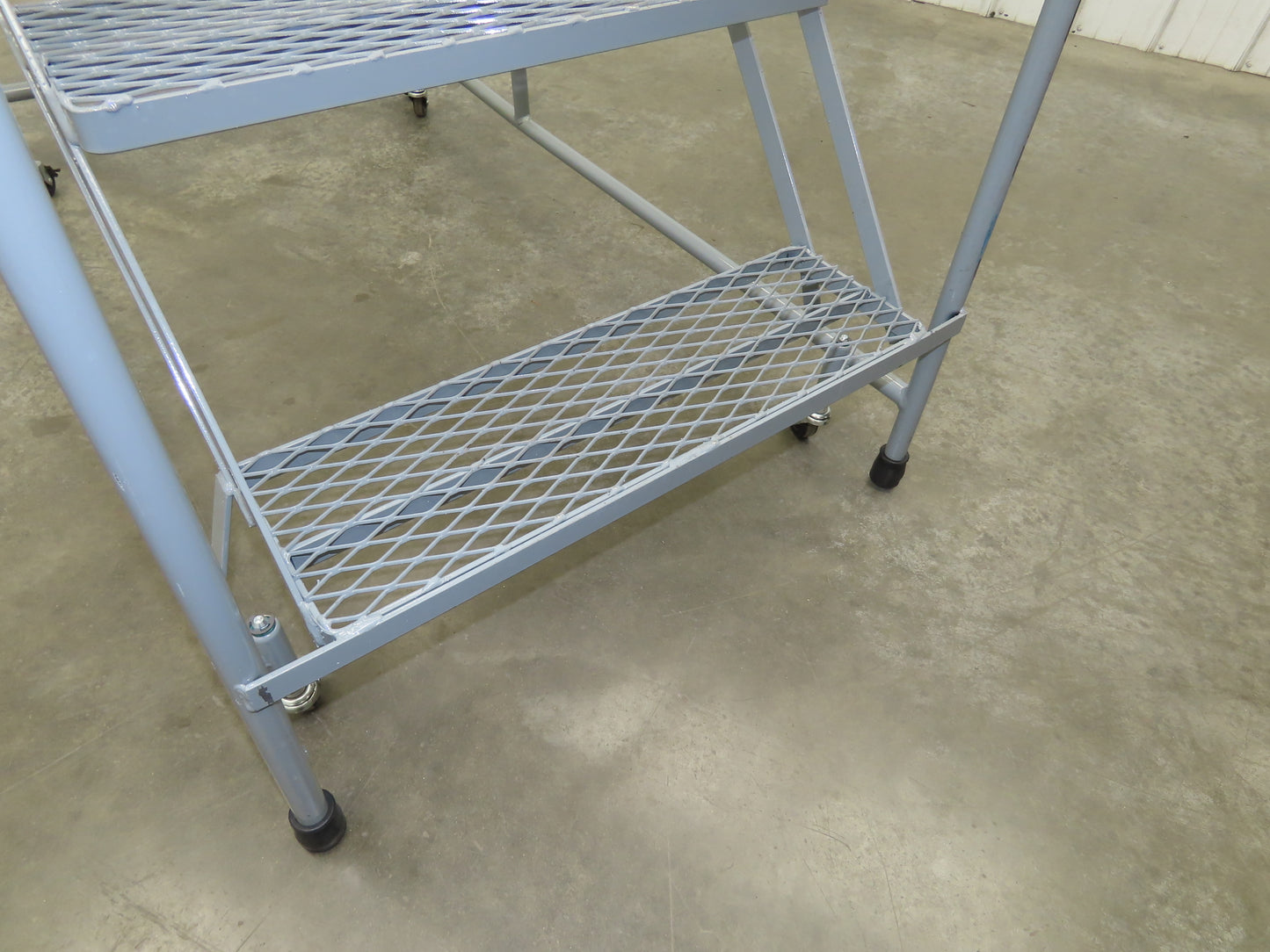 Uline H-1082-20 Rolling Ladder 4 Step 20" Work Platform 40" Top Step 450lbs Cap