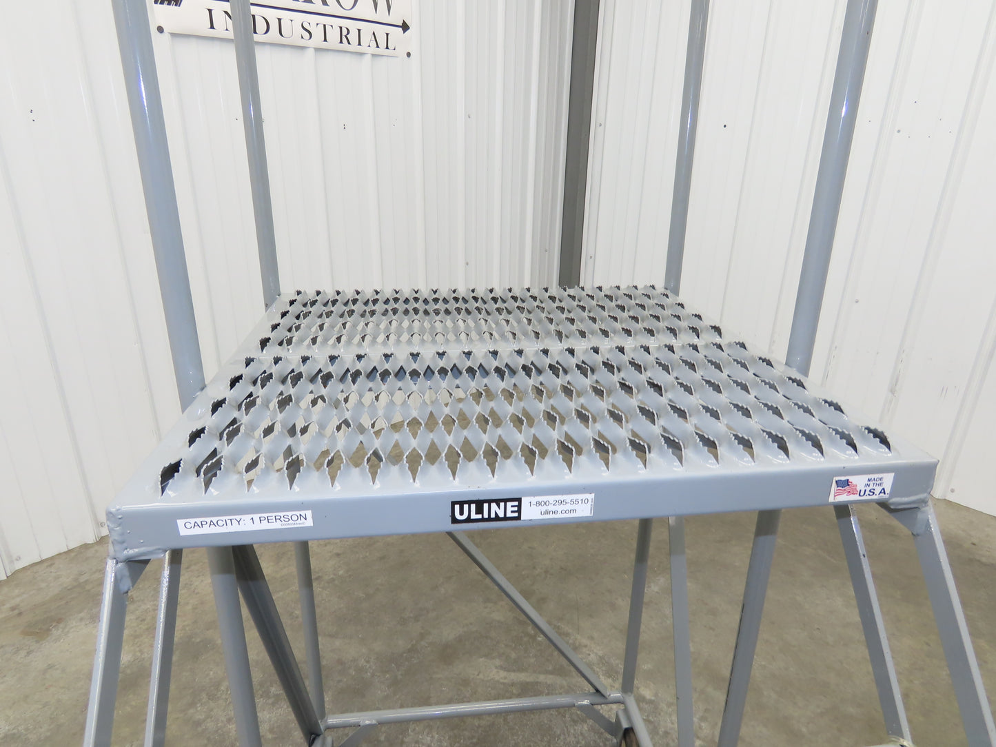 Uline H-7919 Rolling Ladder 4 Step 36" Work Platform 40" Top Step 800lbs Cap