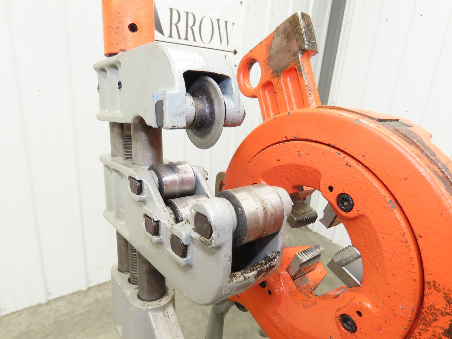 Bolton Tool Z1T-R411 Pipe/Bolt Threader 1/2"-4" Pipe 1.2 Hp 120V RPM 12/28 60Hz