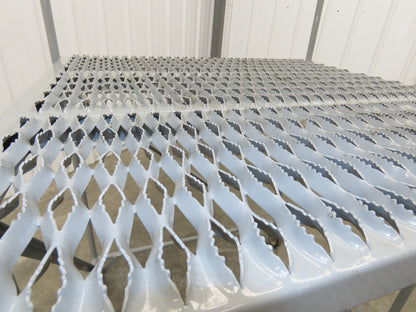 Uline H-1868 Rolling Ladder 4 Step 36" Work Platform 40" Top Step 800lbs Cap