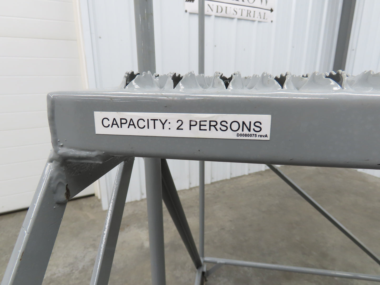 Uline H-1868 Rolling Ladder 4 Step 36" Work Platform 40" Top Step 800lbs Cap