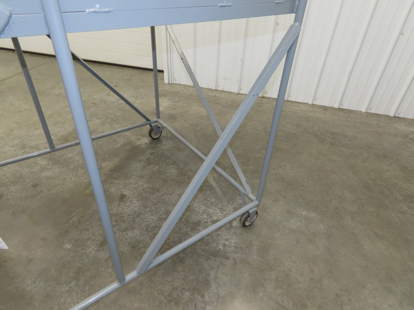 Uline H-1868 Rolling Ladder 4 Step 36" Work Platform 40" Top Step 800lbs Cap