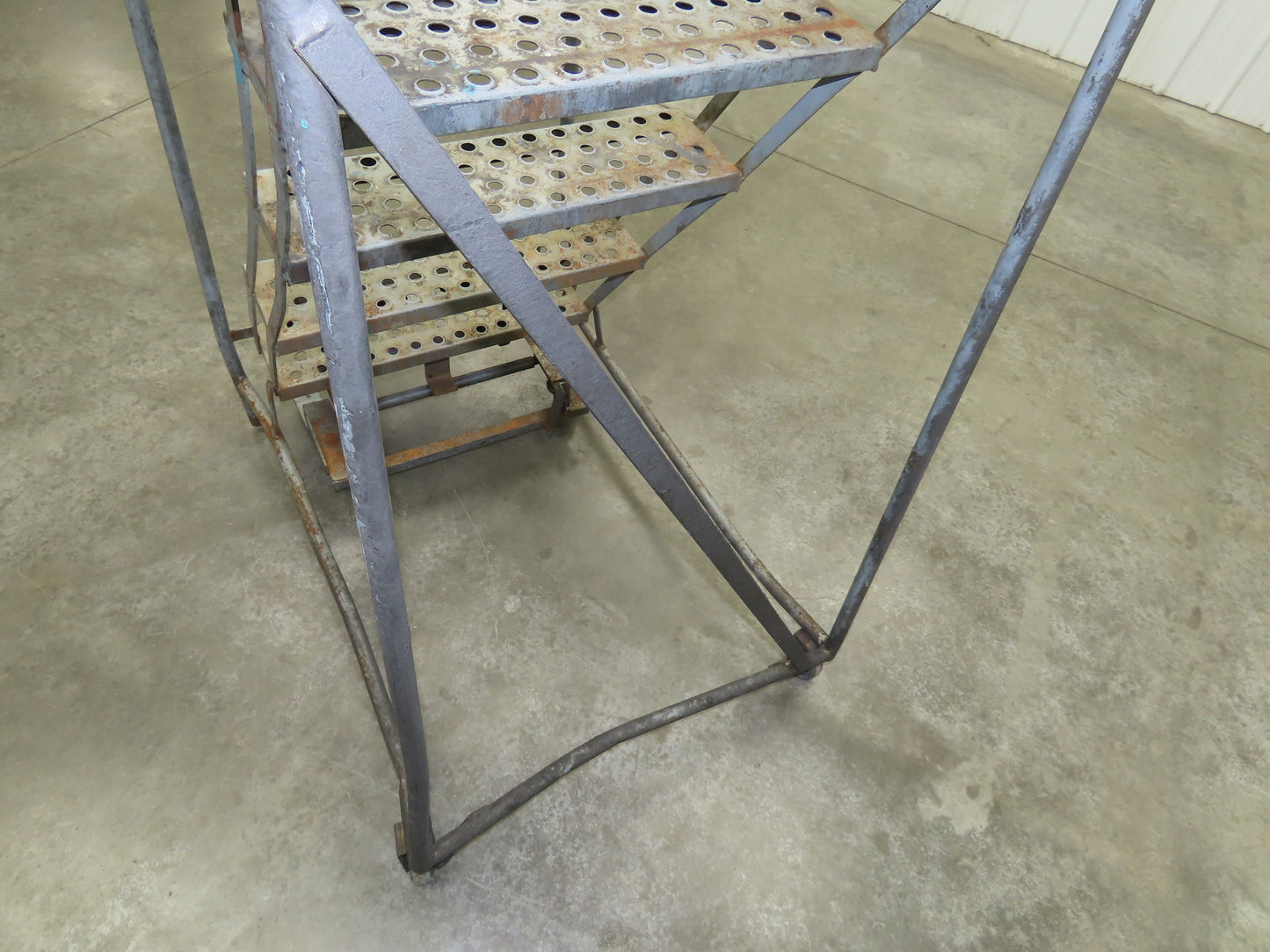 Cotterman 933701 Rolling Ladder 5 Step 10" Work Platform 50" Top Step 450lbs