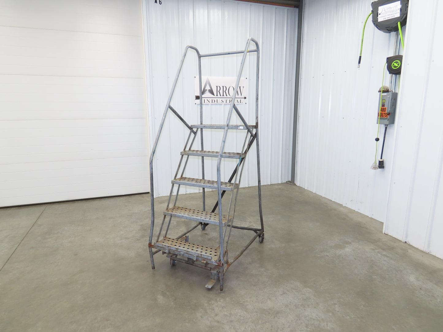 Cotterman 933701 Rolling Ladder 5 Step 10" Work Platform 50" Top Step 450lbs