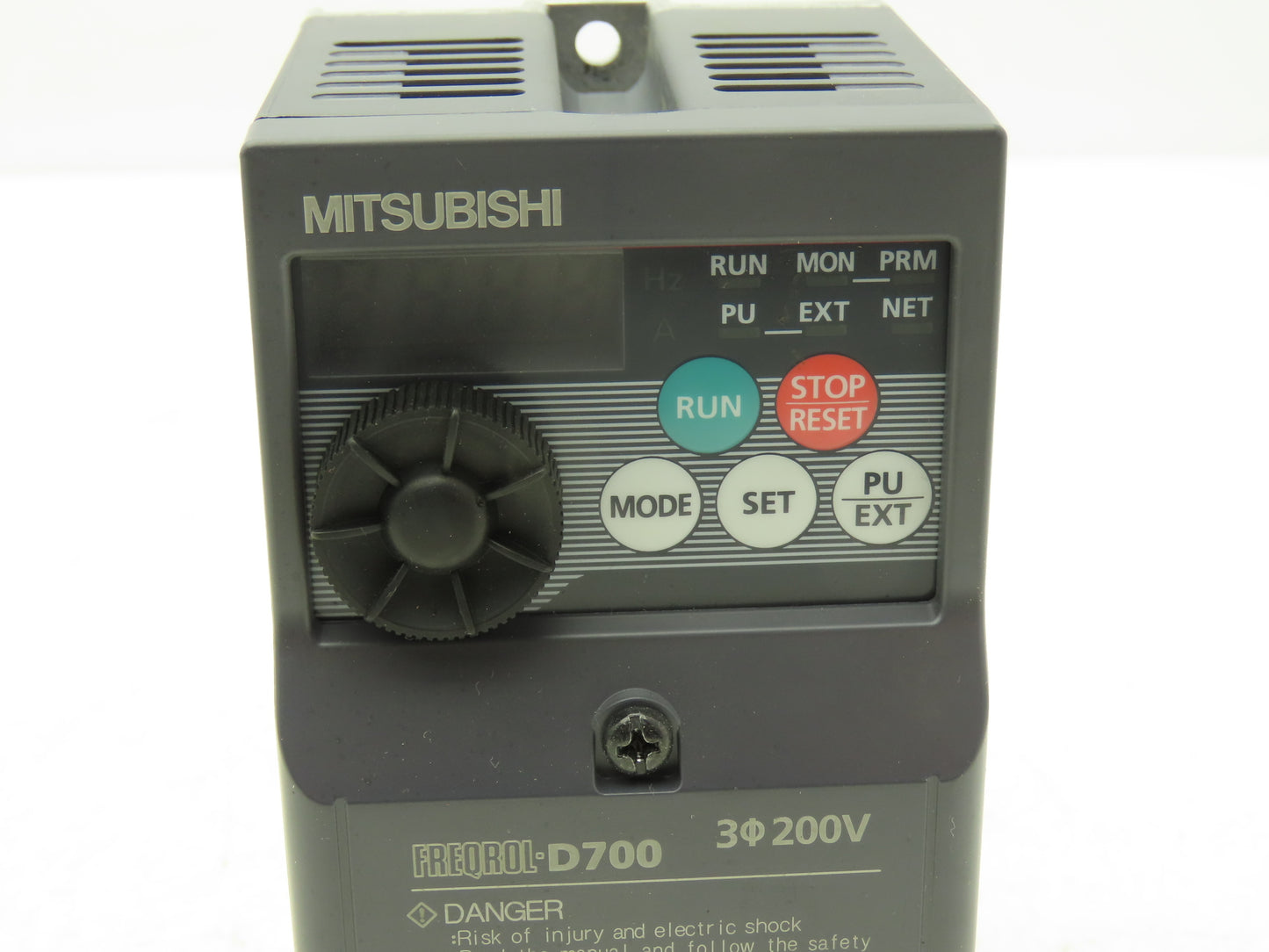 Mitsubishi FR-E720-0.2K AC Servo Drive 0.2kW 1/4Hp 200-240V 3Ph w/CC-Link Module