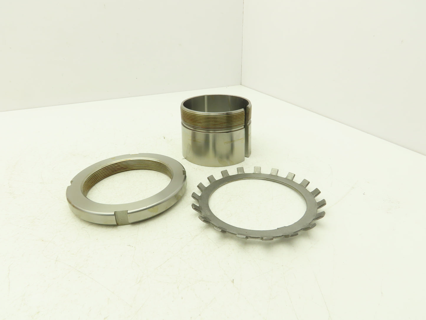 Standard 22x3.15/16 SNW Adapter Assembly Bushing Spanner Nut & Lock Ring
