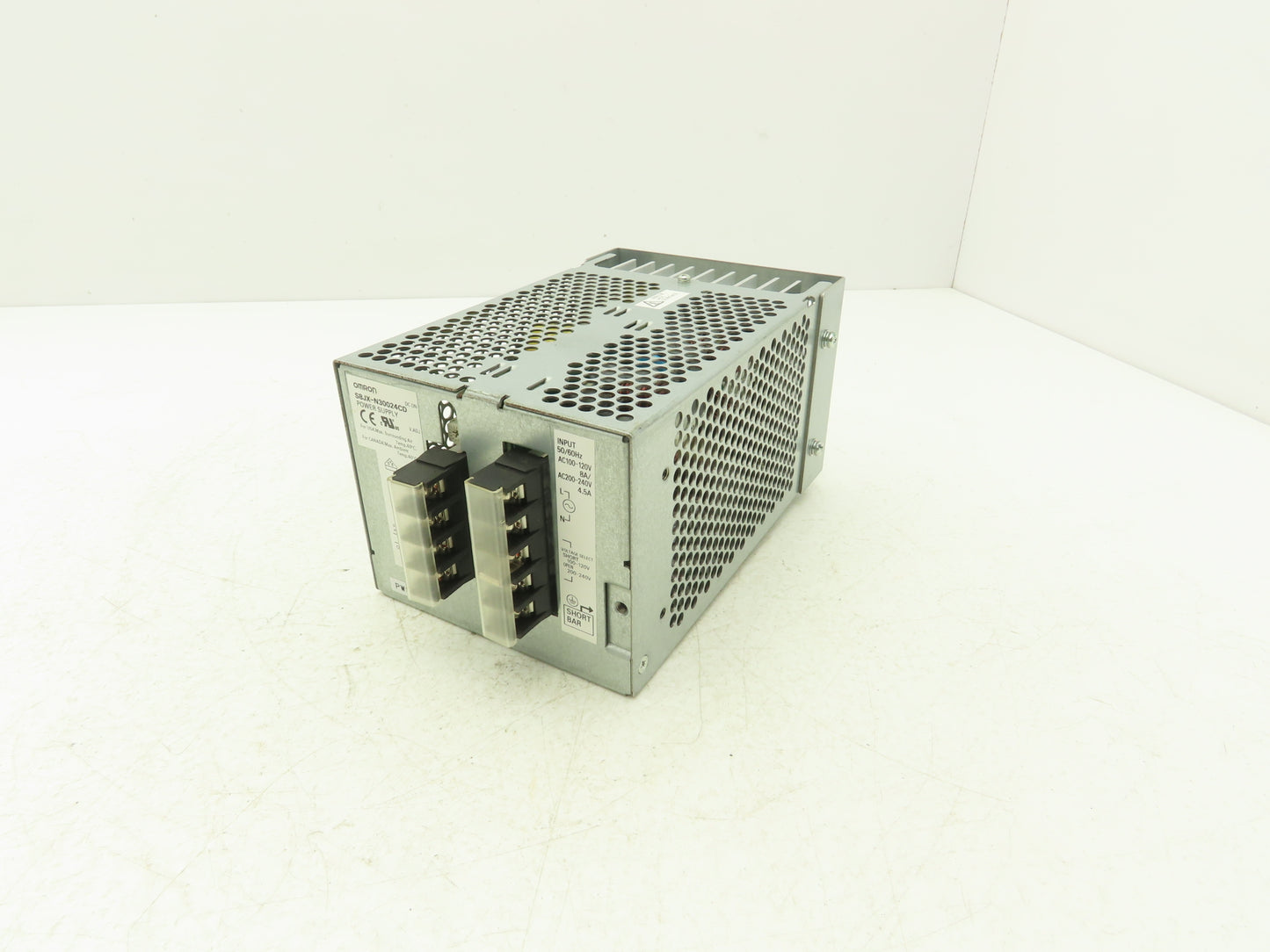 Omron S8JX-N30024CD Power Supply 24VDC 14A Output 120/240VAC 1Ph 4.5/8A Input