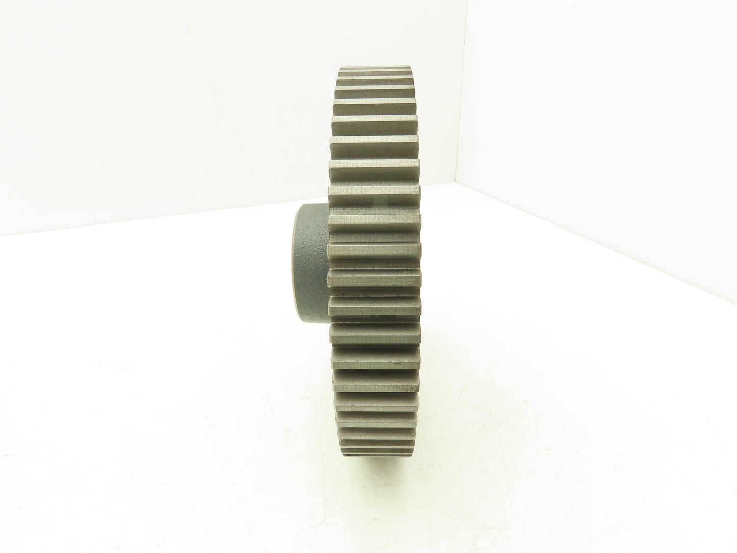 Boston Gear 10390 NH60 Spur Gear 60-Tooth 7.5" OD 1.25" W 1" Smooth Bore